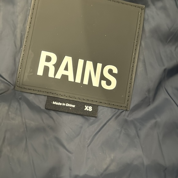 Rains Loop Vest Ink - Picture 4 of 5